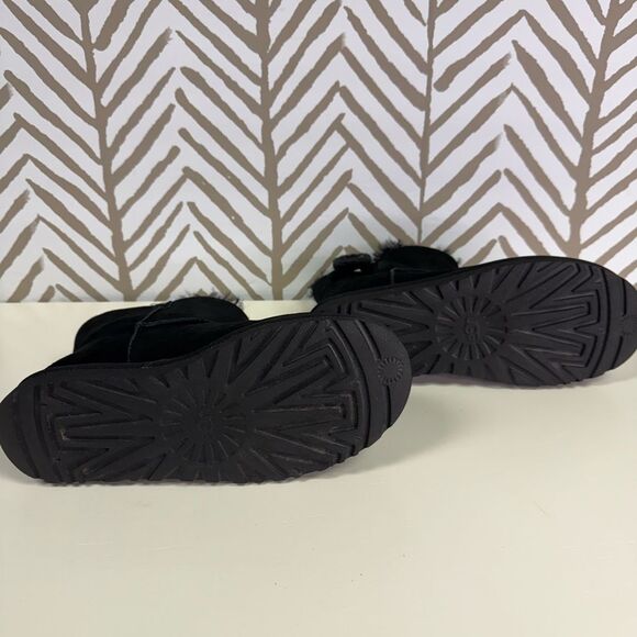 UGG Mini Bailey Fluff Buckle Ankle Boots Size 9 - Picture 7 of 7